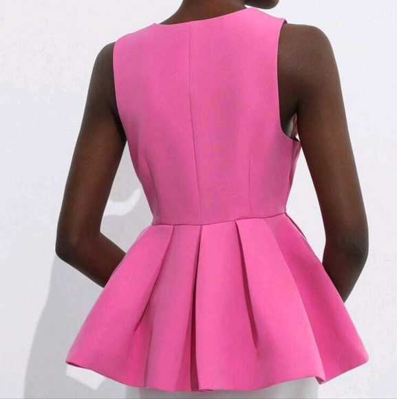 Elegant Casual Sleeveless Ruffle Hem Design Blouse For Women - Picture 2 of 4